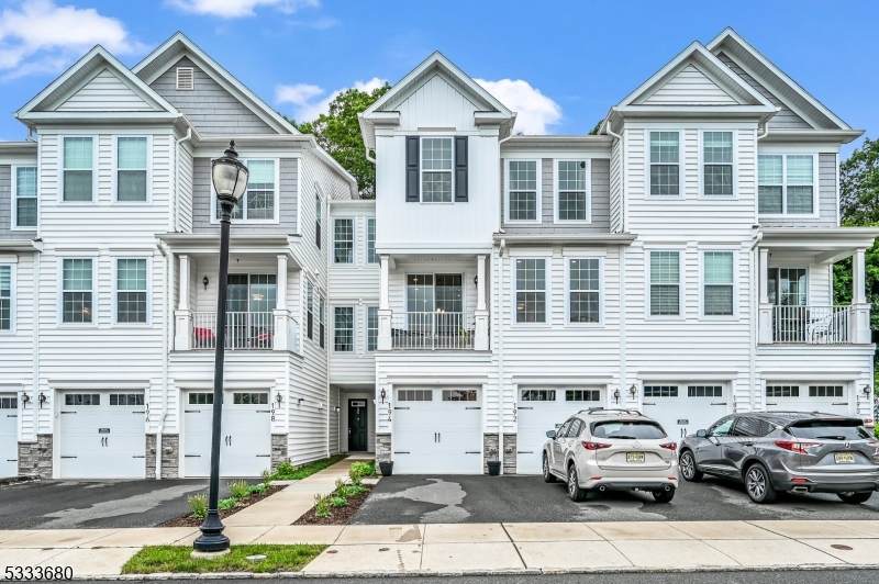 194 Aspen Dr - Photo 1