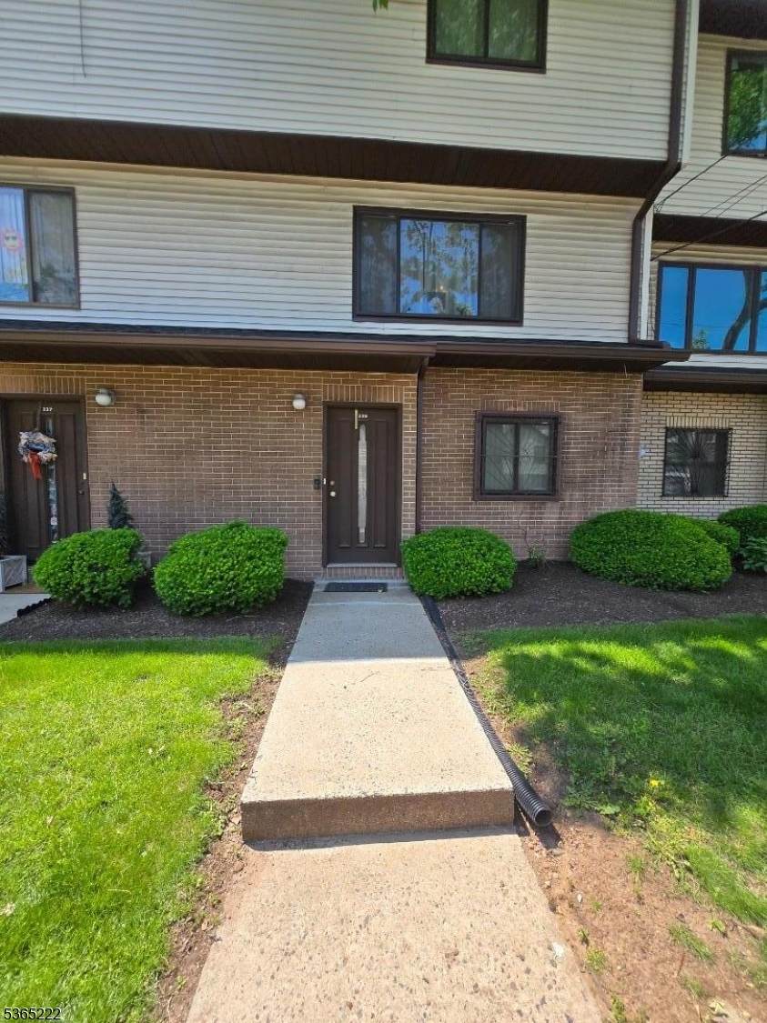 404 Chestnut St - Photo 1