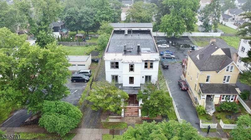 248 E 9Th St - Photo 1