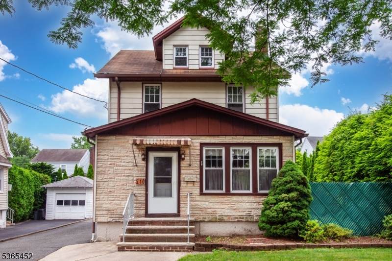 210 Paterson Ave - Photo 1