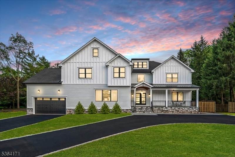 10 Michael Ln - Photo 1