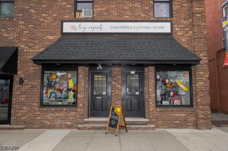 192 Spring St - Photo 1