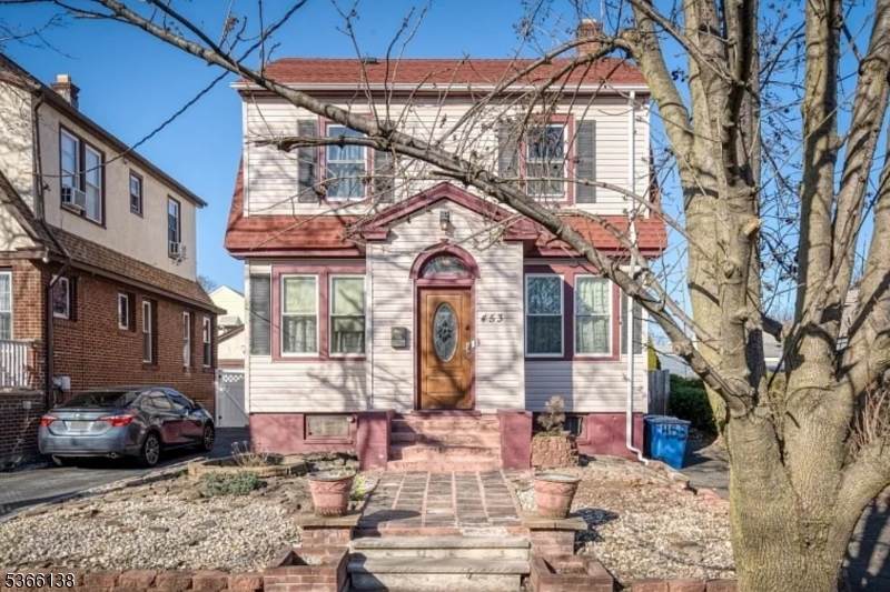 453 Beardsley Ave - Photo 1