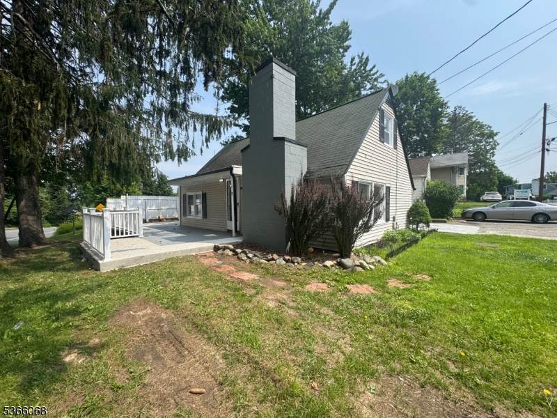 25 Stanhope Rd - Photo 1