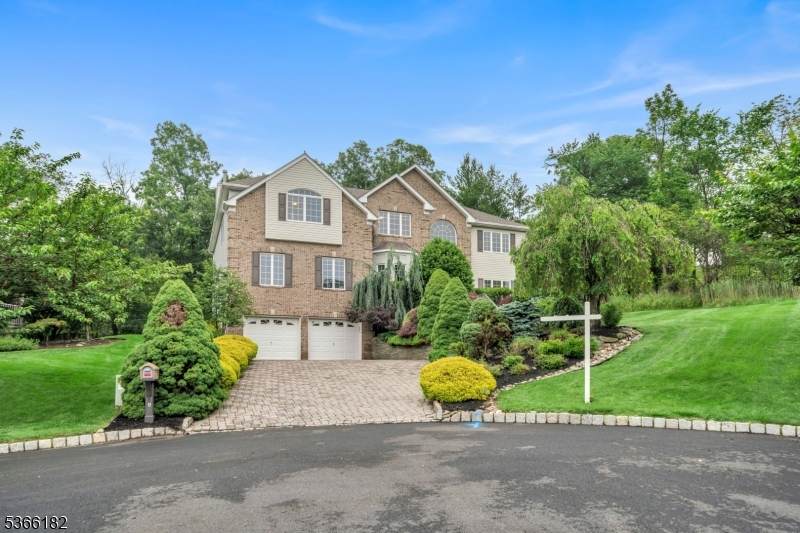 12 Jenny Ln - Photo 1
