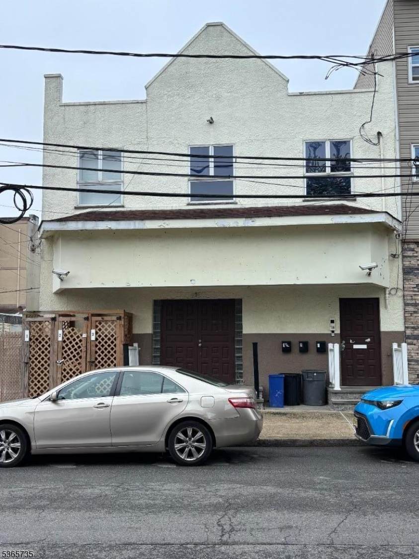 74 Walnut St - Photo 1