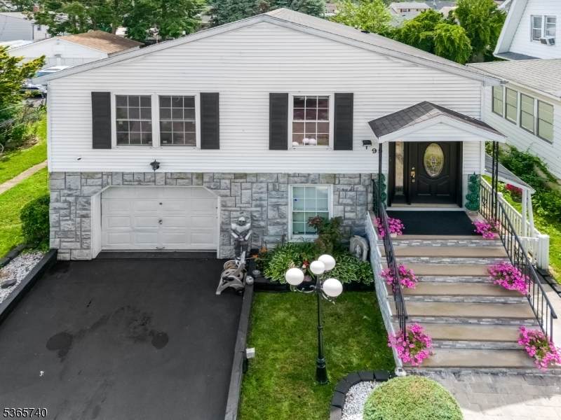 95 Burlington Ave - Photo 1