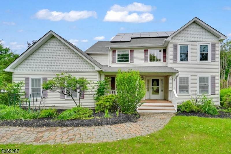 8 Dahn Dr - Photo 1