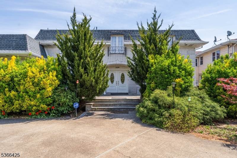 444 Harrison Ave - Photo 1