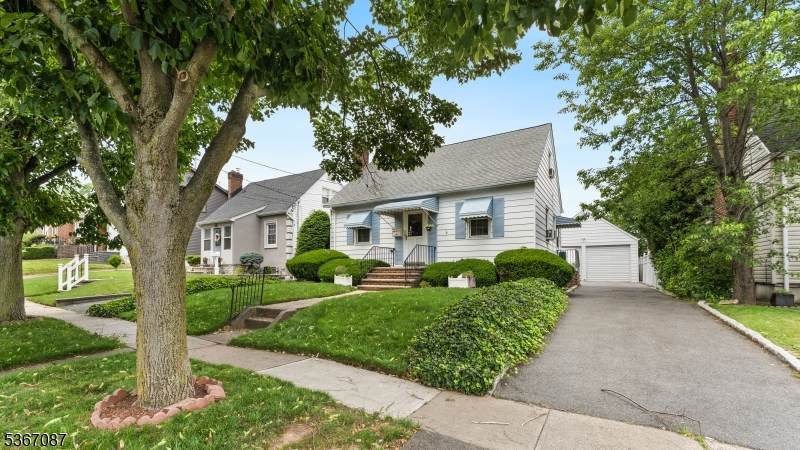 706 Lindegar St - Photo 1