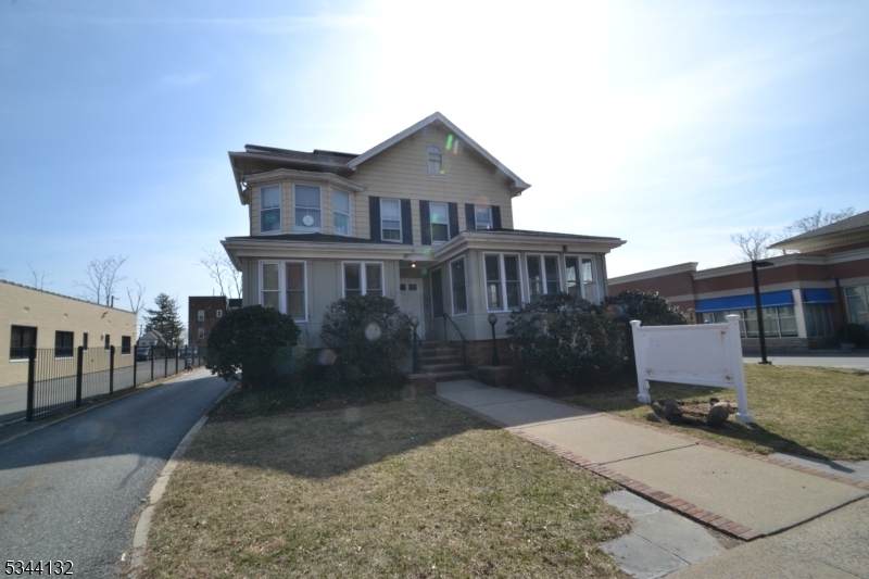 25 N Fullerton Ave - Photo 1
