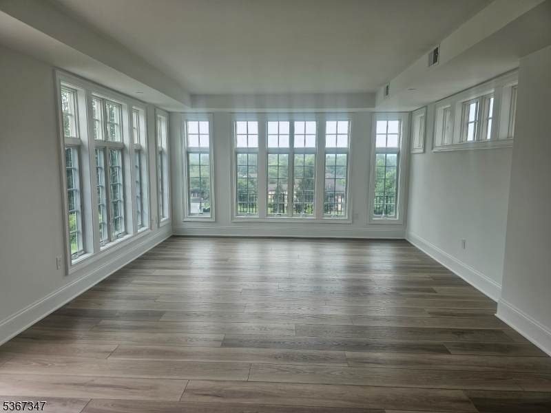 18 Samuel Way - Photo 1