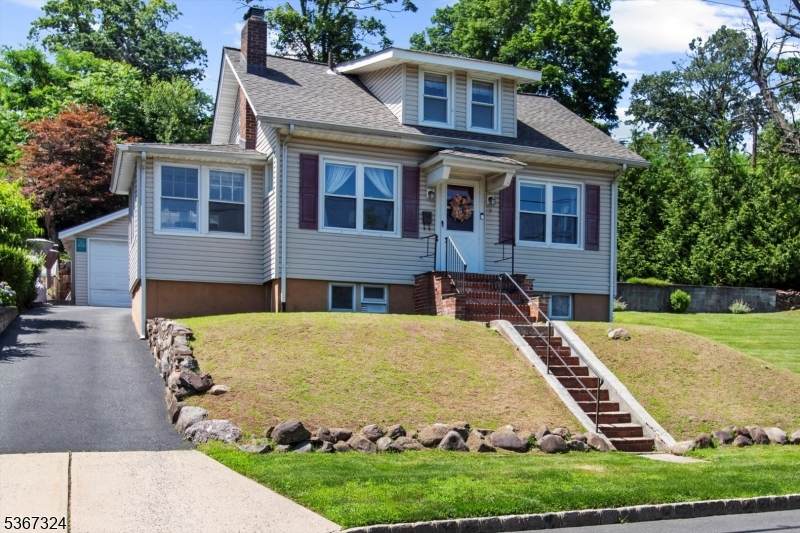 7 Park Ave - Photo 1