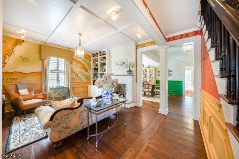 8 Lafayette Ave - Photo 1