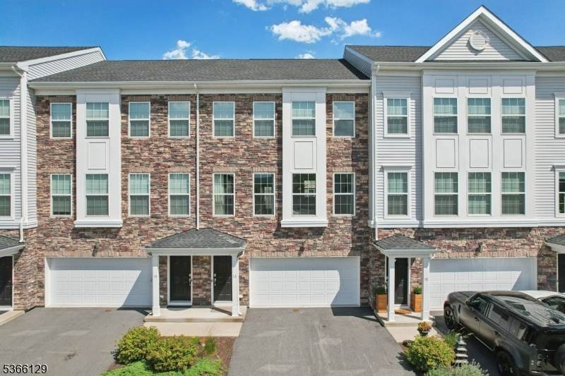 12 Colgate Dr - Photo 1
