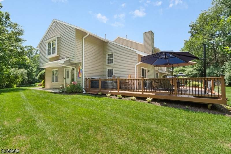 44 Peregrine Pt - Photo 1