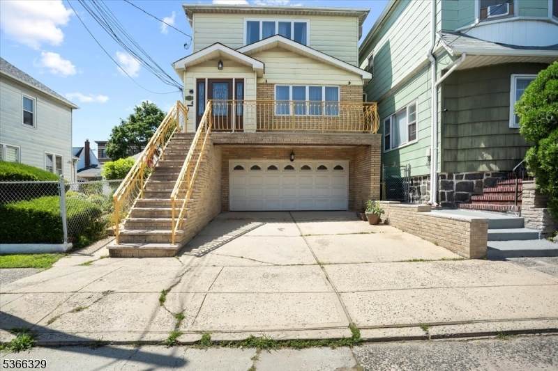 131 Shaler Ave - Photo 1