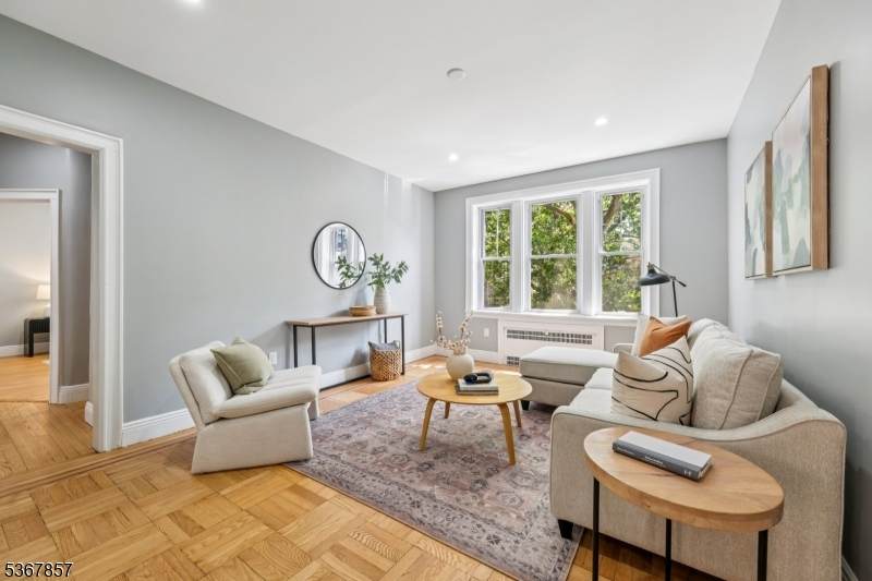 340 Fairmount - Photo 1