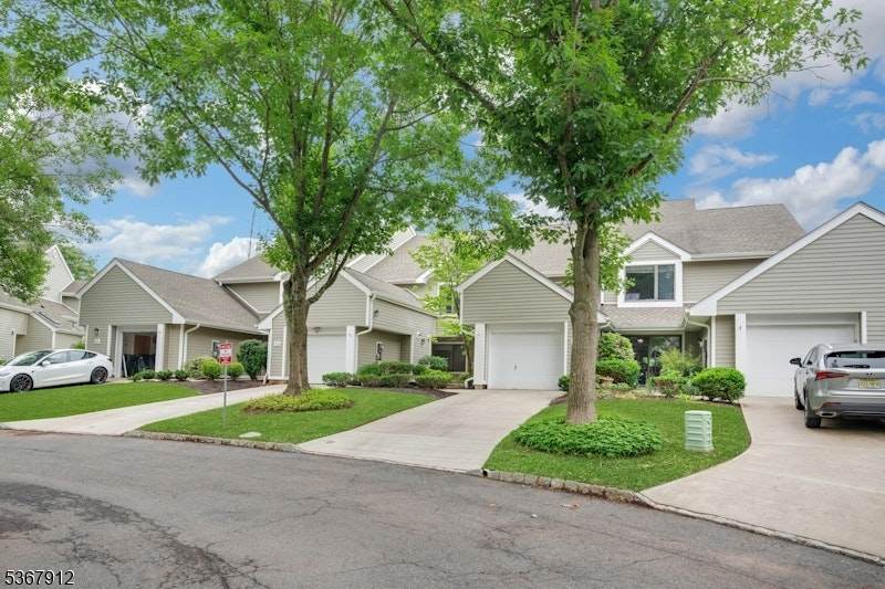 92 Hagerman Ct - Photo 1