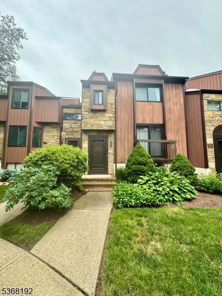 22 Bennington Sq - Photo 1