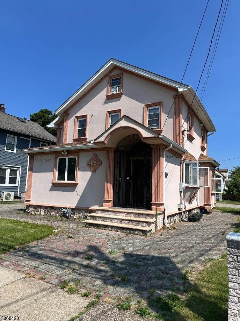 175 Park Ave - Photo 1