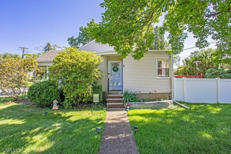2 Glen Ave - Photo 1