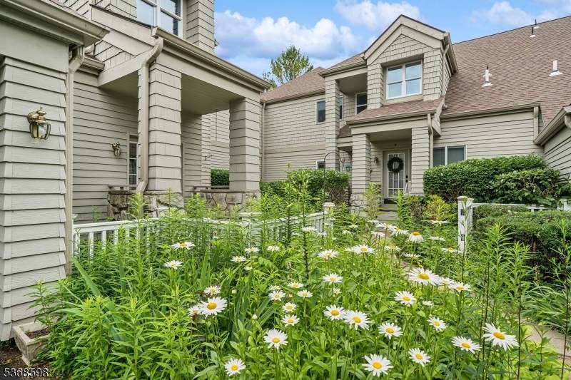 7 Harker Hill Dr - Photo 1