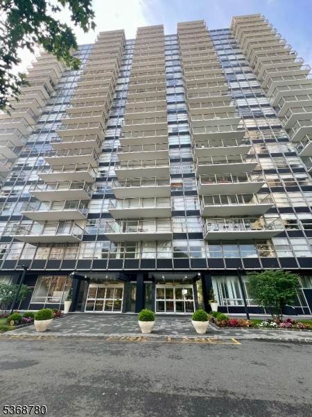 6050 Kennedy Blvd - Photo 1