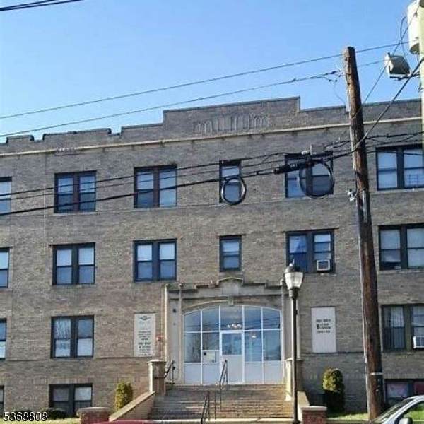 1600 Maple Ave - Photo 1