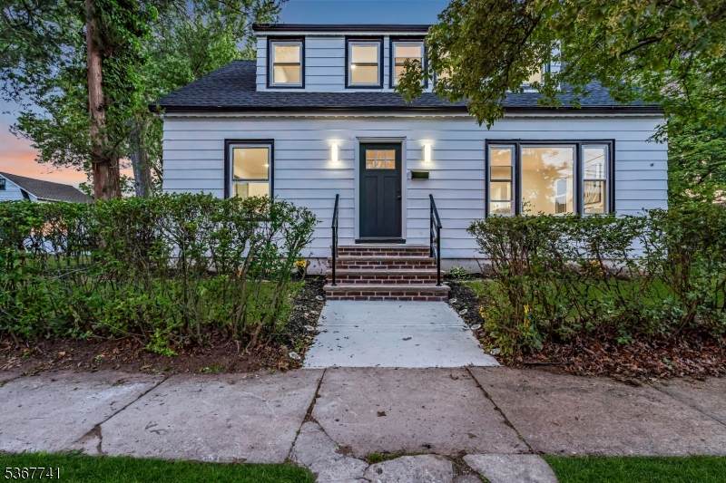 132 Garfield Pl - Photo 1