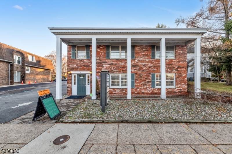 27 E Main St - Photo 1