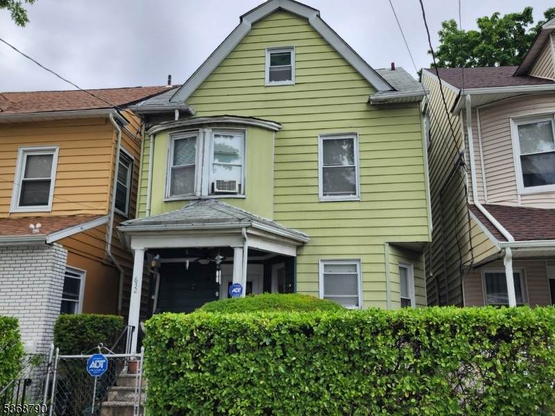 632 Madison Ave - Photo 1