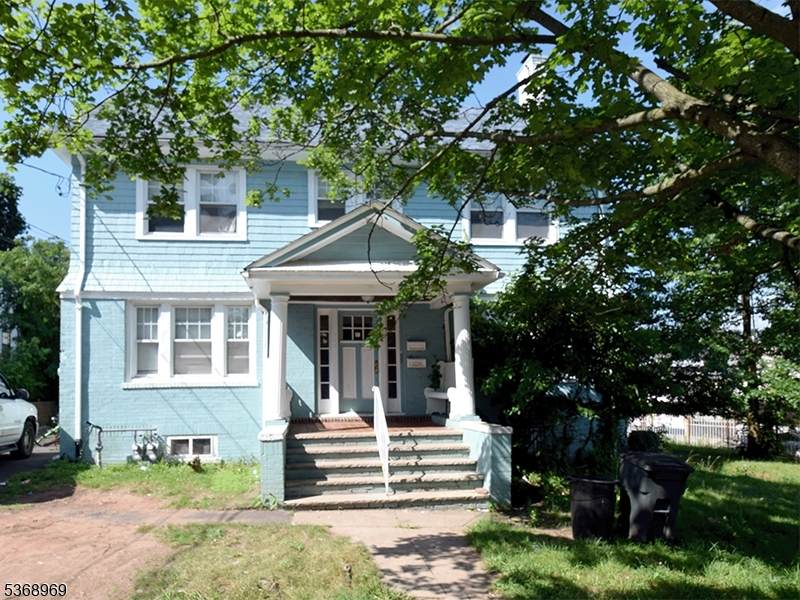488 Heywood Ave - Photo 1