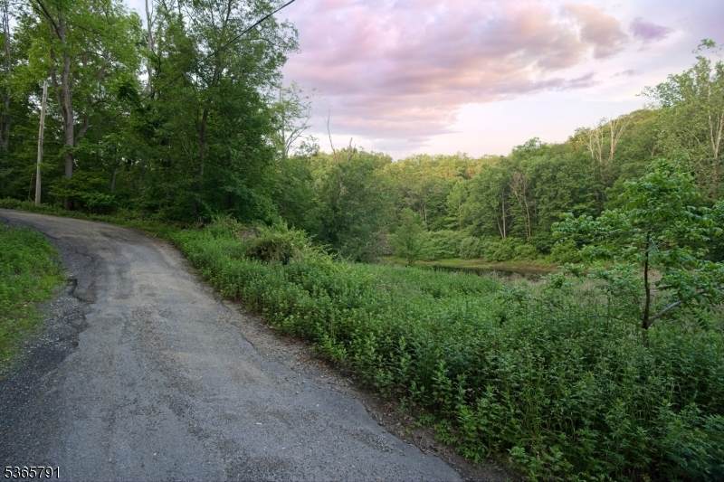 5 Meadow Cliff Ln - Photo 1