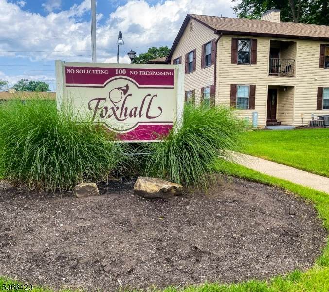 33 Foxhall - Photo 1