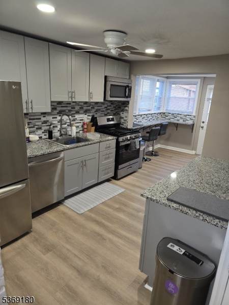 95 Vesey St - Photo 1