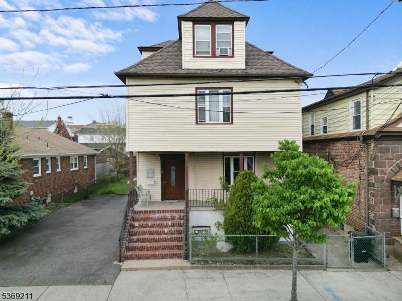 24 Charles St - Photo 1