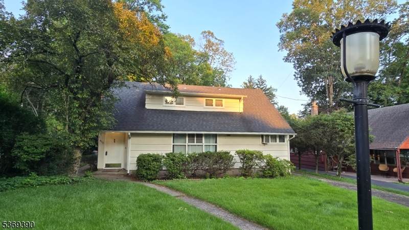 459 Summit St - Photo 1