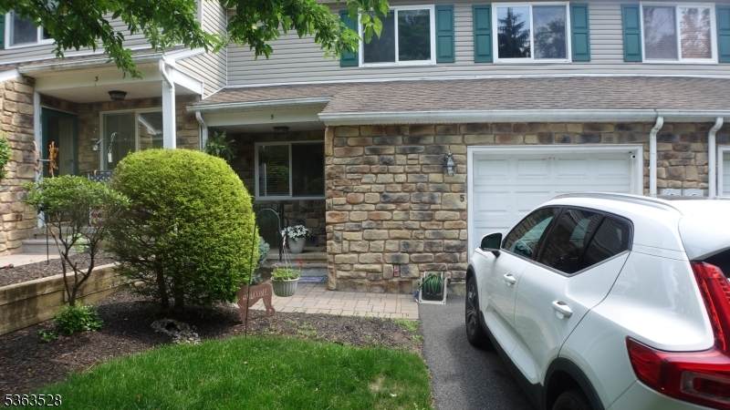 5 Tor Pl - Photo 1