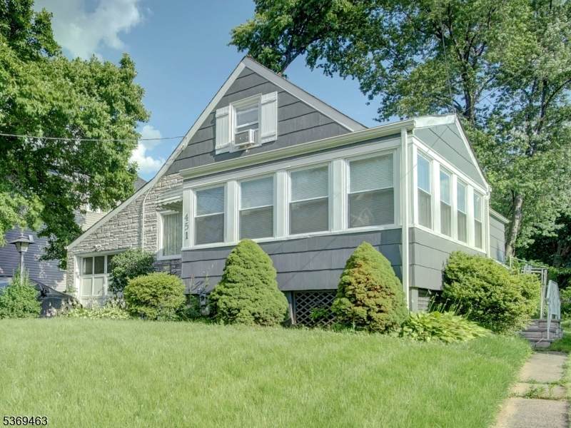 451 Burroughs Ter - Photo 1