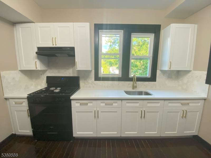 11 Center St - Photo 1