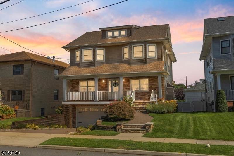 162 Walnut St - Photo 1