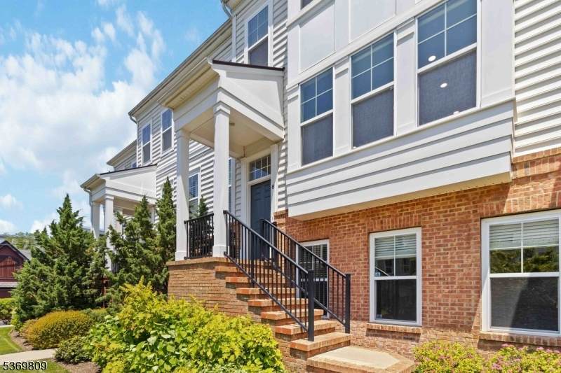 7 Maple Ave - Photo 1