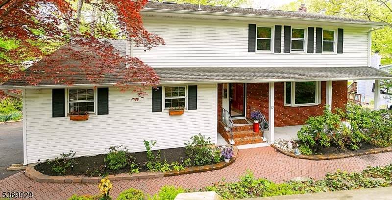 23 Horizon Dr - Photo 1