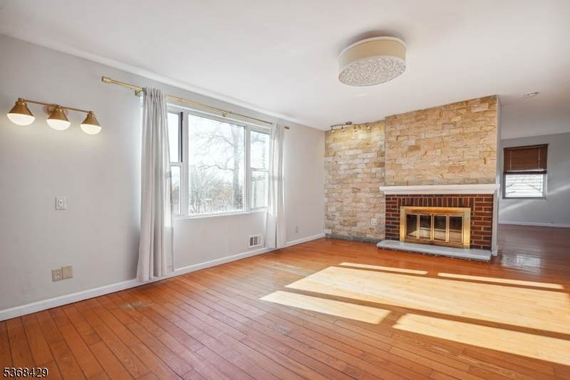 11 Locust Ave - Photo 1