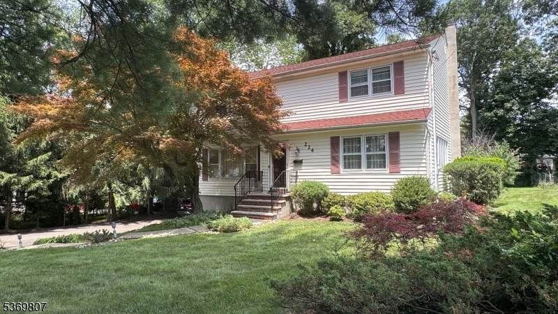 224 W Mount Pleasant Ave - Photo 1