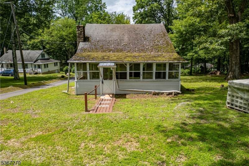 509 W Hill Rd - Photo 1