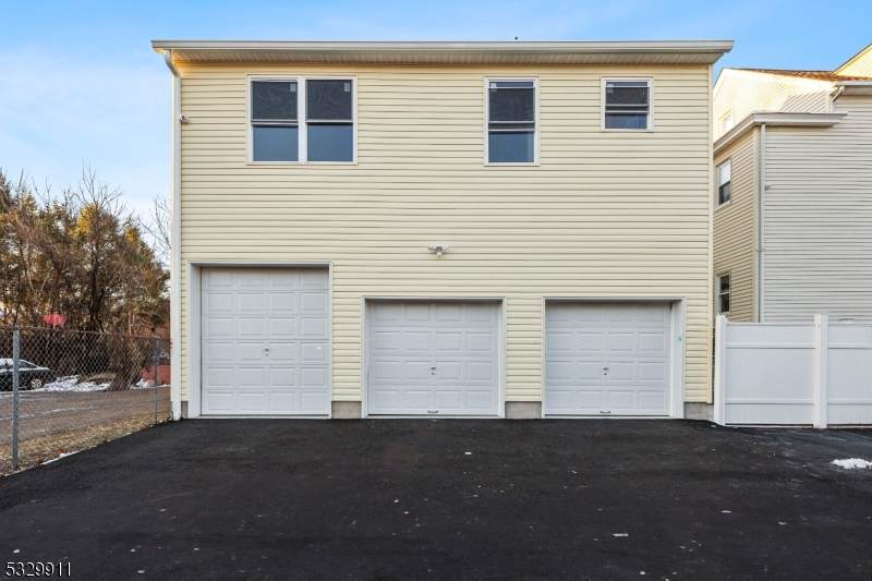 357 W Clinton St - Photo 1