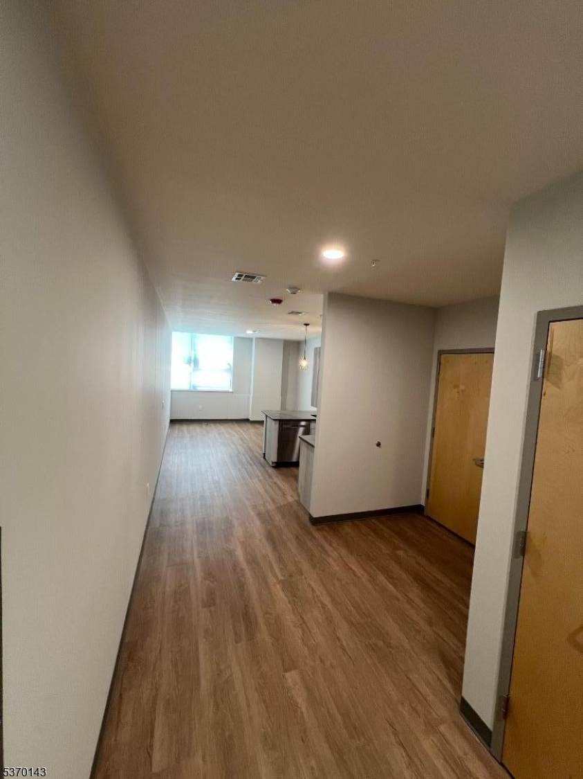 70 W Grand St - Photo 1