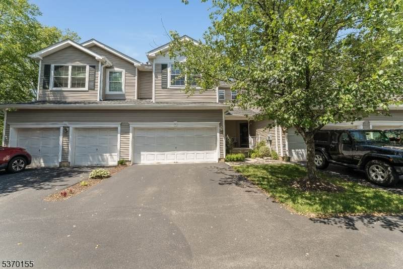 42 Alexandra Way - Photo 1